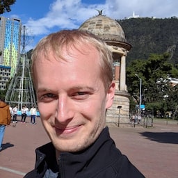 Матиас Бюненс