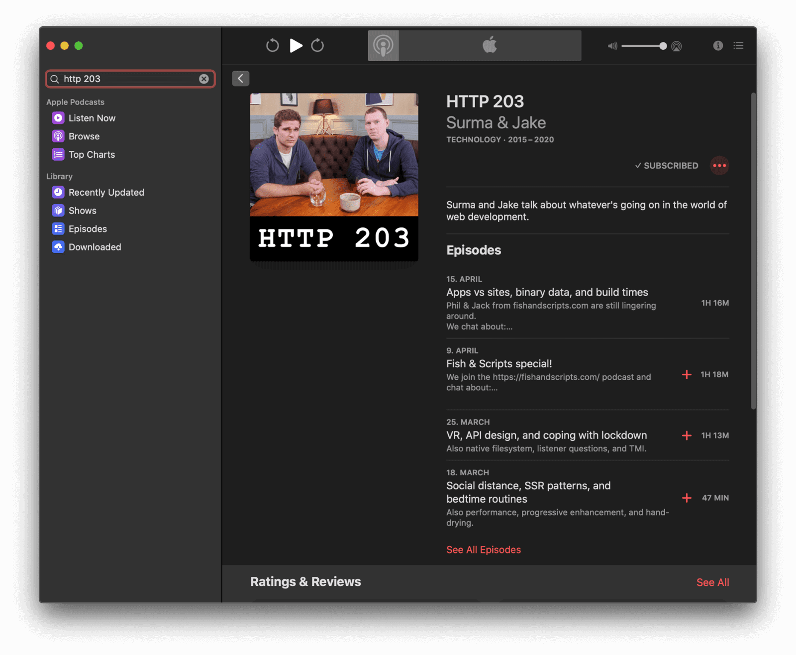 পডকাস্ট অ্যাপটি সাবস্ক্রাইব করার পরপরই পডকাস্টের সর্বশেষ পর্বটি ডাউনলোড করে।