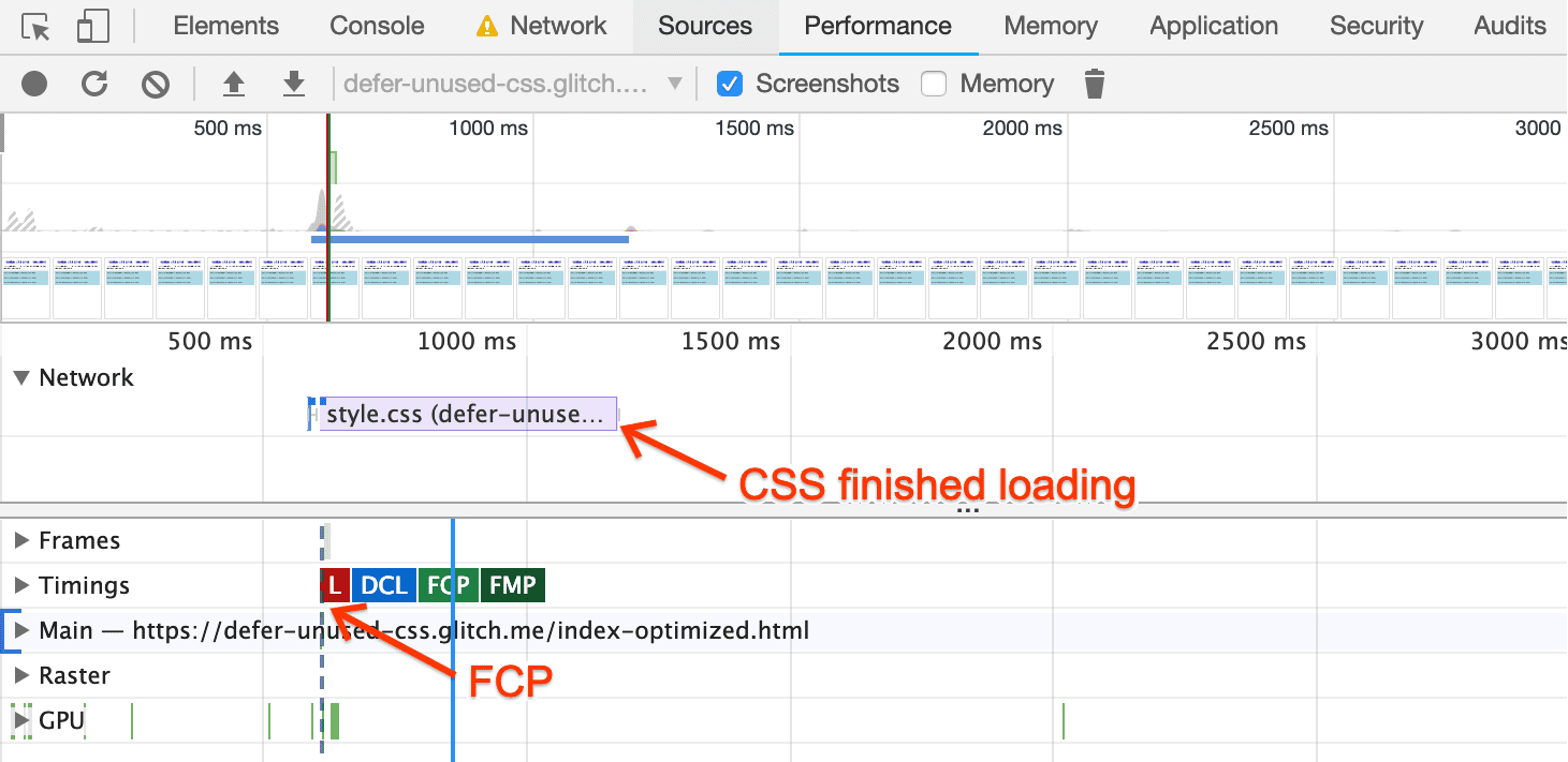 DevTools
    trace performa untuk halaman yang dioptimalkan, yang menampilkan FCP dimulai sebelum CSS
    memuat.