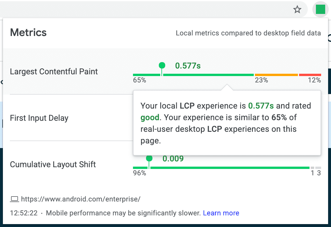 Captura de tela da
extensão Web Vitals mostrando uma explicação de como a experiência da LCP local está relacionada aos dados de computador
do usuário real em campo.