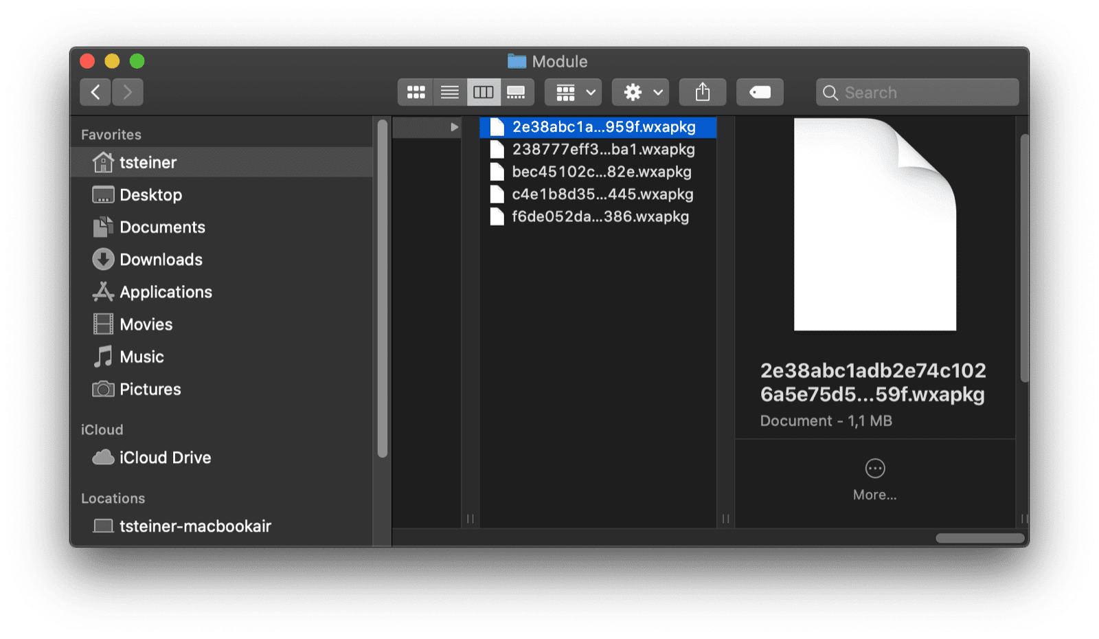 Finder de macOS muestra una carpeta que contiene archivos &quot;.wxapkg&quot; almacenados en caché de la app para mini WeChat.