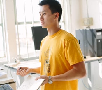 התבוננות במשתמשים בסביבה הטבעית שלהם היא דרך מצוינת להבין איך הם פותרים את האתגרים שלהם.