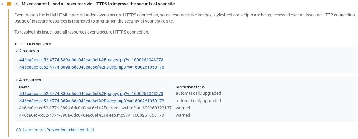 La pestaña Problemas de las Herramientas para desarrolladores de Chrome muestra información detallada sobre el problema específico de contenido mixto y cómo solucionarlo