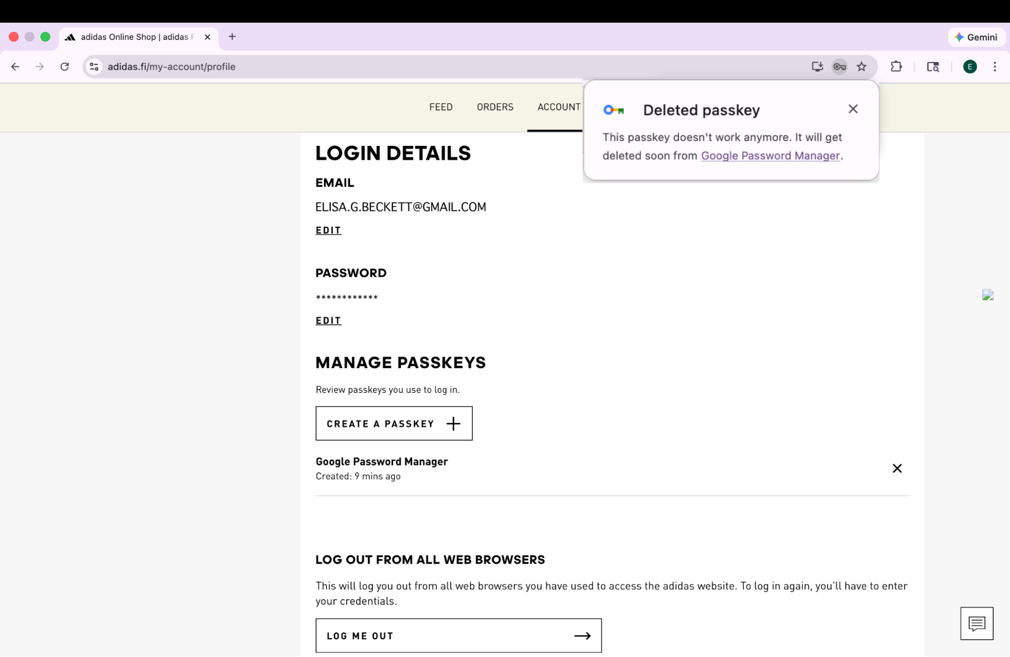 Powiadomienie z Menedżera haseł Google informujące o usuniętym kluczu dostępu, który już nie działa. Pokazuje, jak interfejs Signal API synchronizuje urządzenie użytkownika z serwerem.