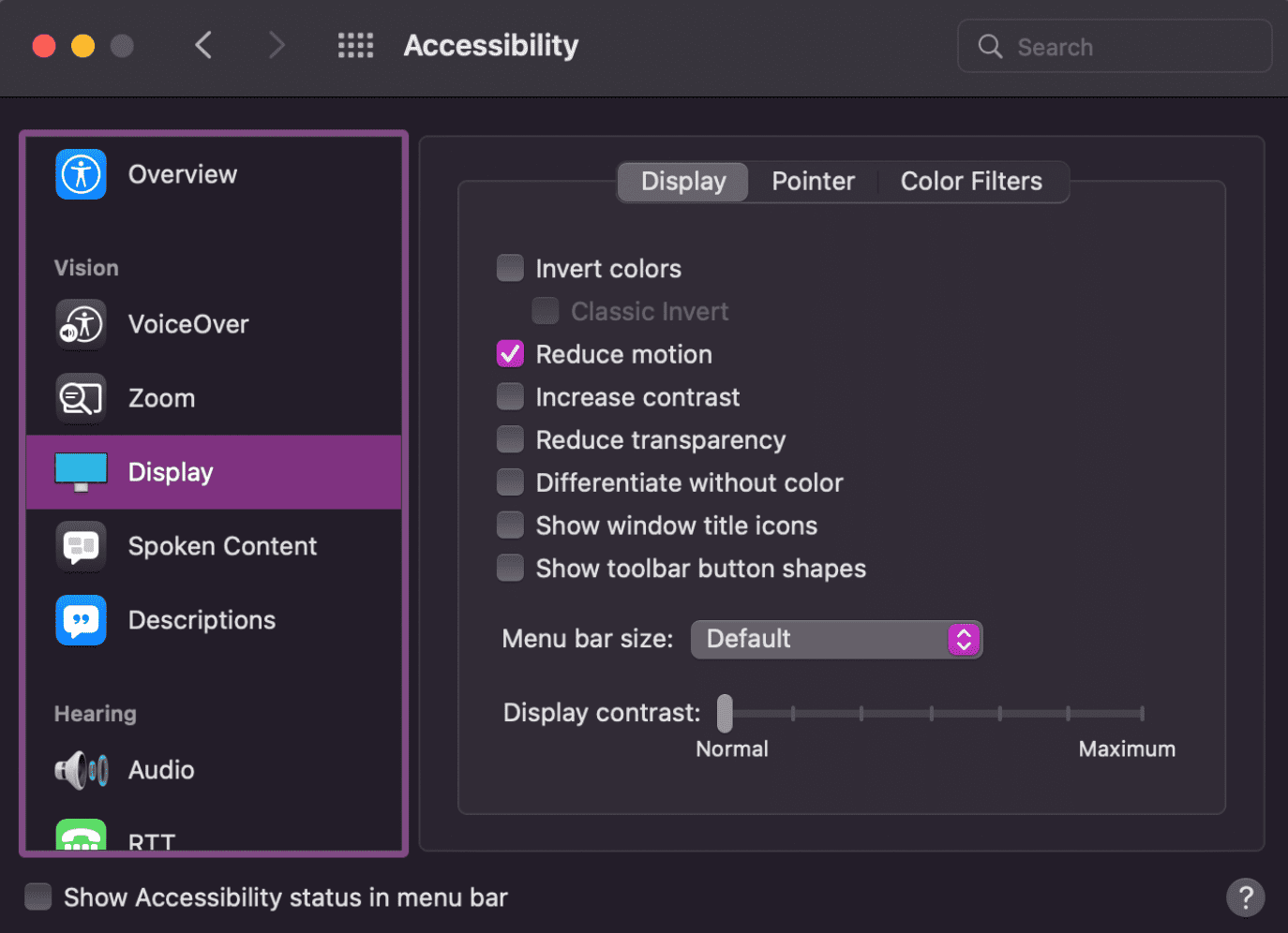 [モーションを減らす] がオンになっている macOS のディスプレイ設定 UI。