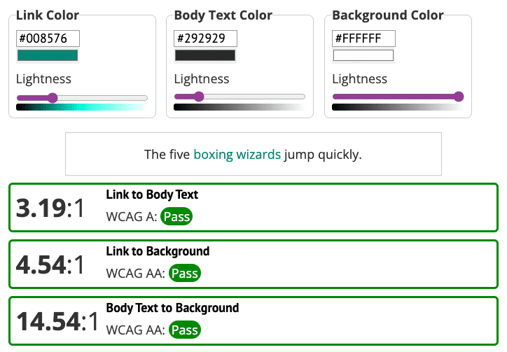 Une capture d&#39;écran de WebAIM montre que tous les tests réussissent lorsque la couleur du lien est verte.